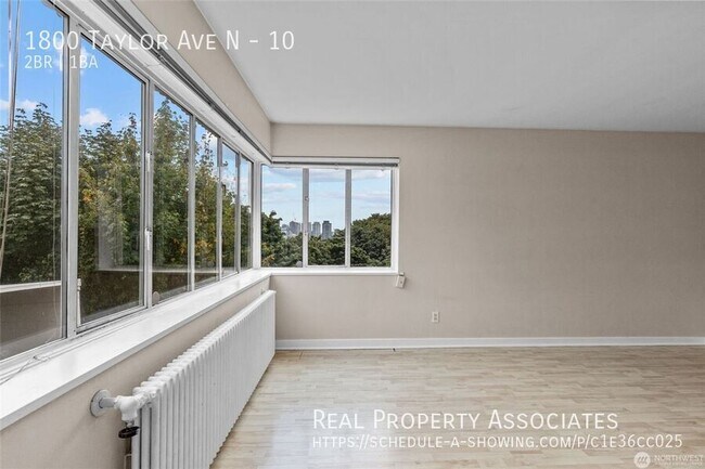 Foto del edificio - 1800 Taylor Ave N