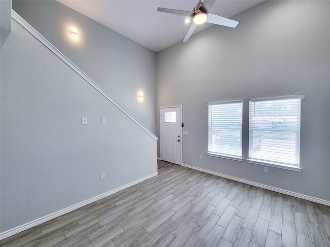 Building Photo - 16684 E Ivanhoe St