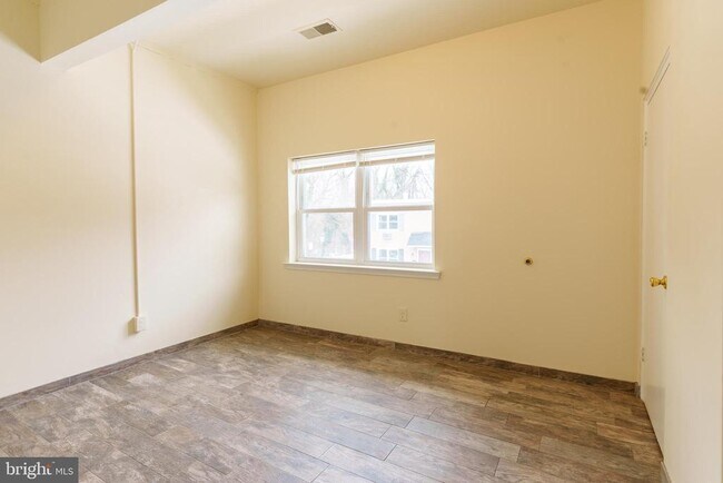 Foto del edificio - 101 E Camden Ave