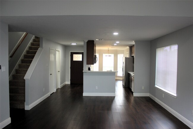 Foto del edificio - 1914 Wildwood Ridge Dr