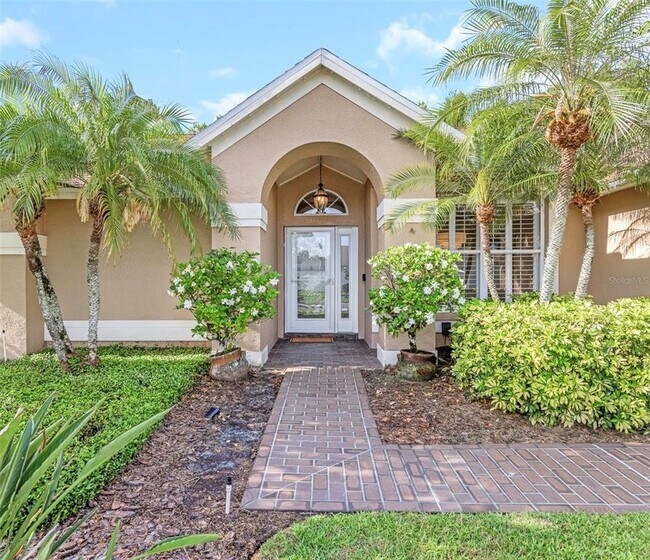Foto del edificio - 15002 Rocky Ledge Dr