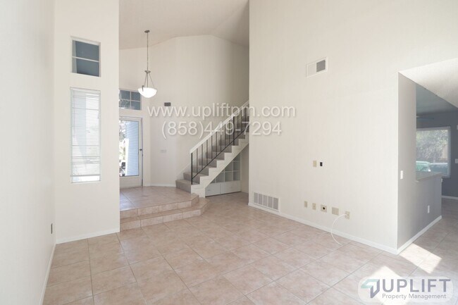 Building Photo - Spacious 3-Bedroom Pool Home in Oceanside ...