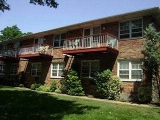 Primary Photo - 155 Manorhaven Blvd