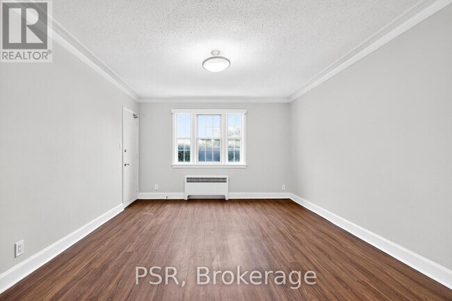 Photo du bâtiment - 1365 Bayview Ave