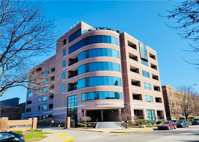 Exterior - 225 N New Jersey St