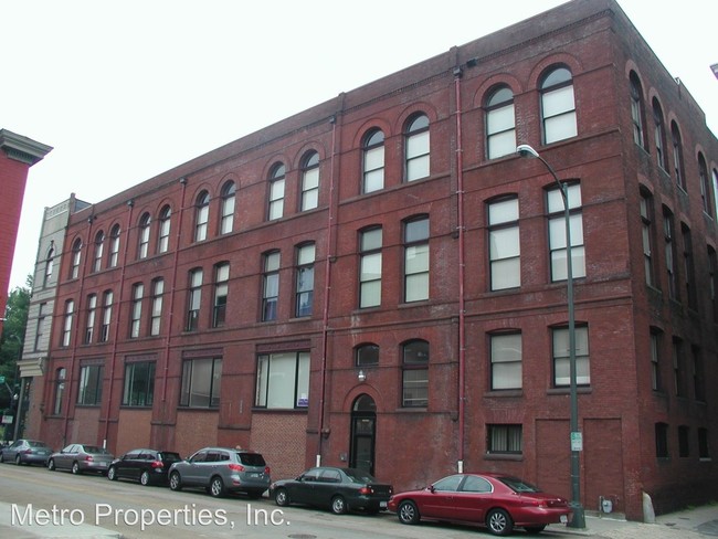 Building Photo - 211 N Foushee St