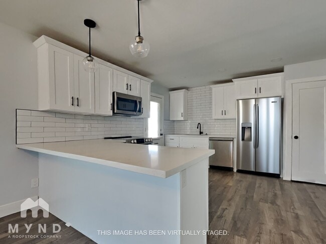 Building Photo - 2528 E Hermosa Dr