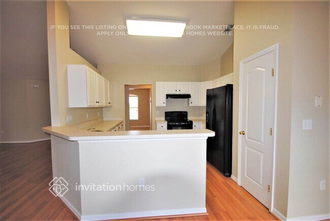 Foto del edificio - 2719 Highlands Creek Dr
