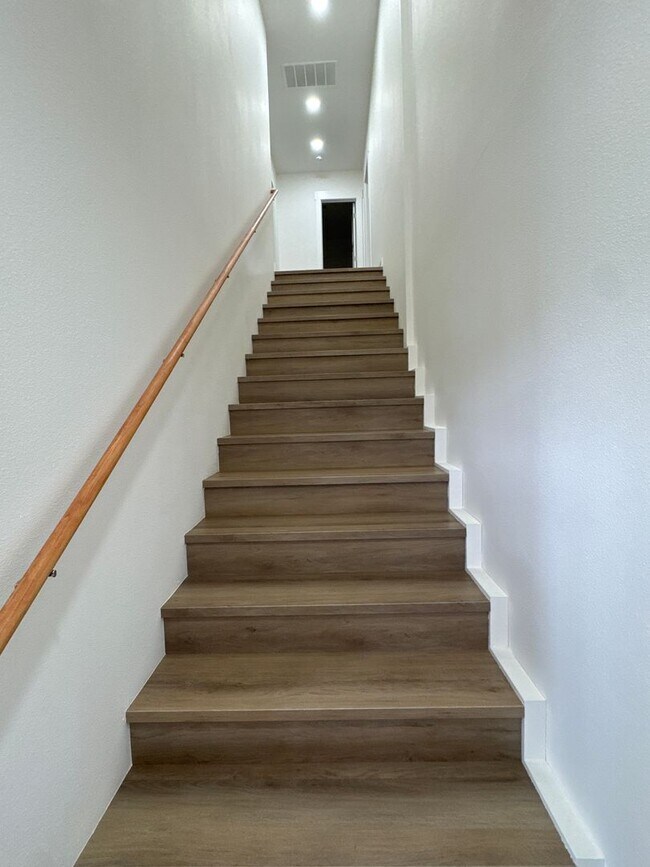 Foto del edificio - 3073-3077 North Fremont
