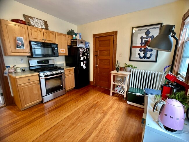 Building Photo - 14 Colberg Ave