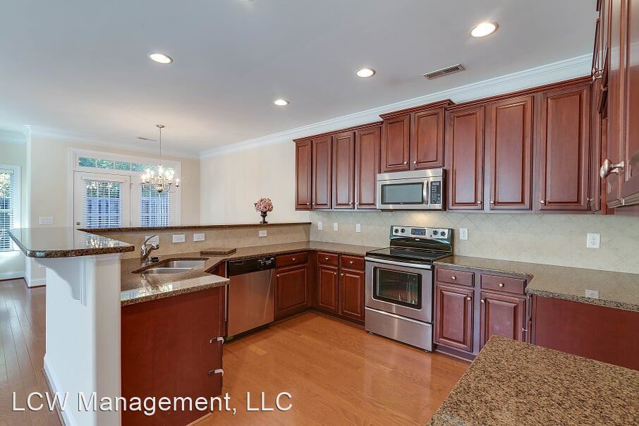 Primary Photo - 2 br, 2.5 bath House - 742 Sterling Brooke...