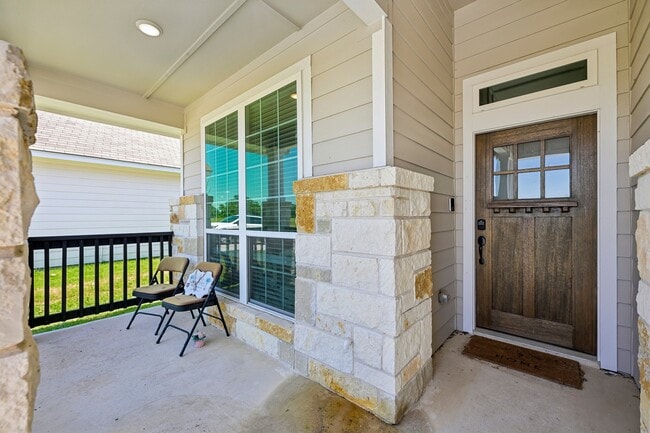 Building Photo - 716 Killam Dr
