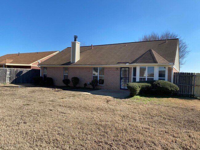 Building Photo - ****JUST REDUCED****6725 Timber Point Circ...