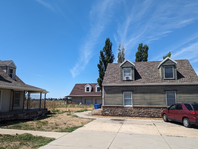 Building Photo - 1267 W Burke Ln