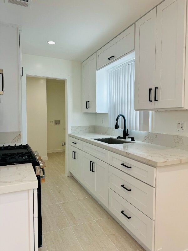 Foto principal - 8861 Elm Ave