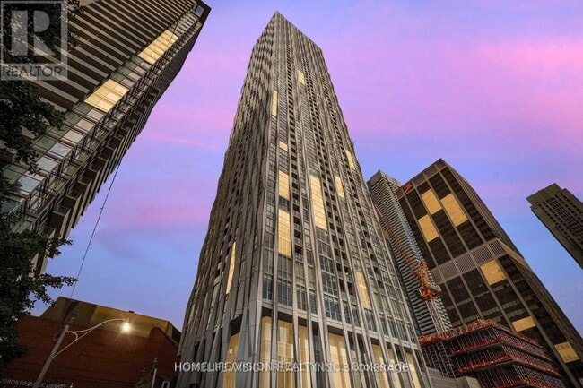Building Photo - 1 Yorkville Ave