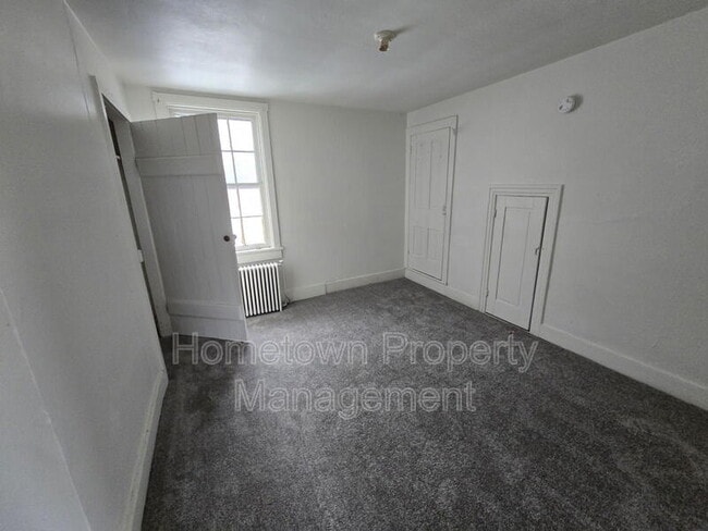 Building Photo - 108 S High St