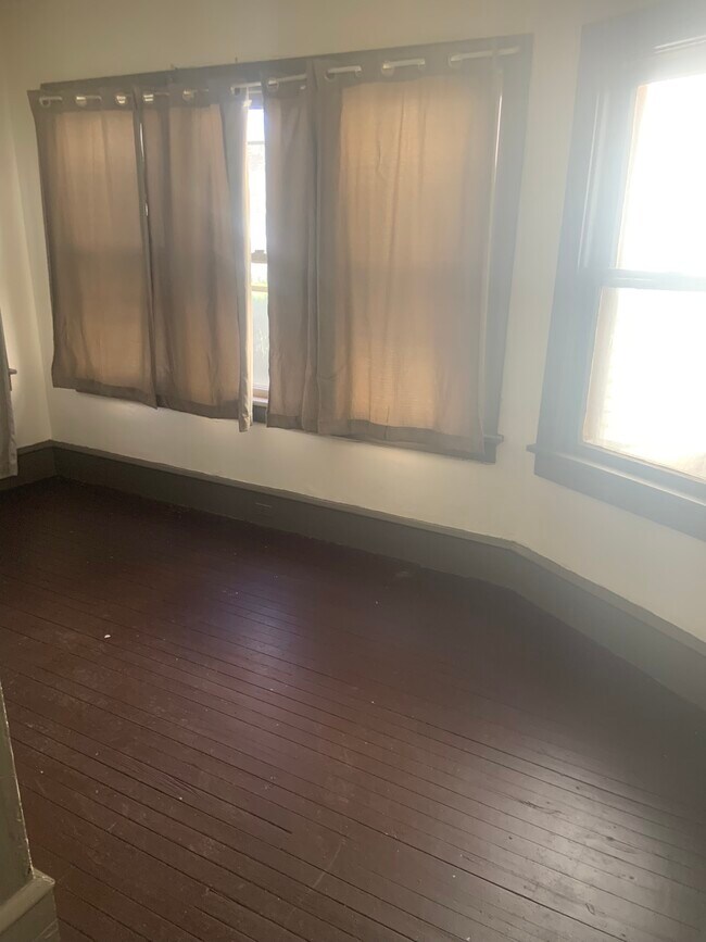 Foto del edificio - 850 S Franklin St