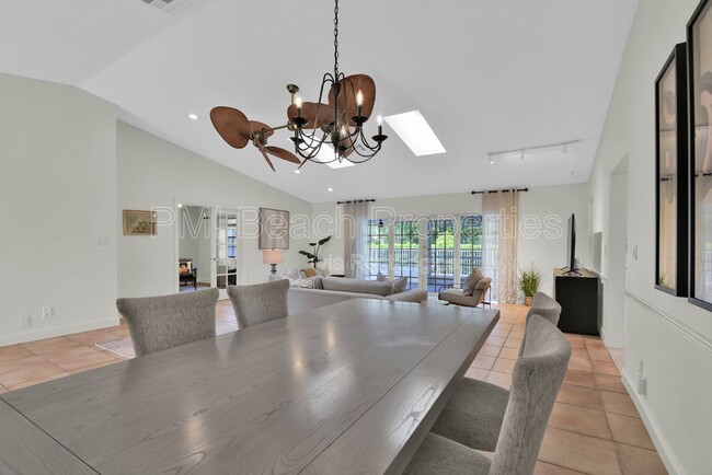 Foto del edificio - 13684 Exotica Ln