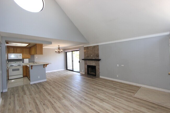 Foto del edificio - 1 Bedroom 1 Bathroom Condo in Rancho Berna...