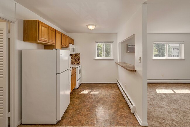 1 Bedroom Kitchen - Haverford Apartments