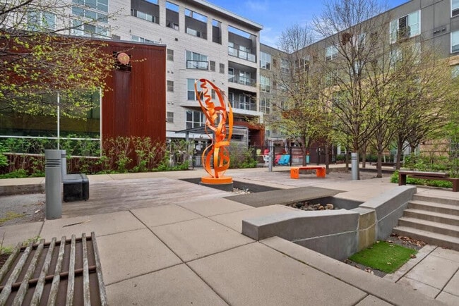 Foto del edificio - 616 Washington Ave S