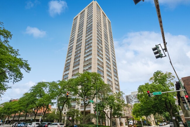 Building Photo - 70 W Burton Pl