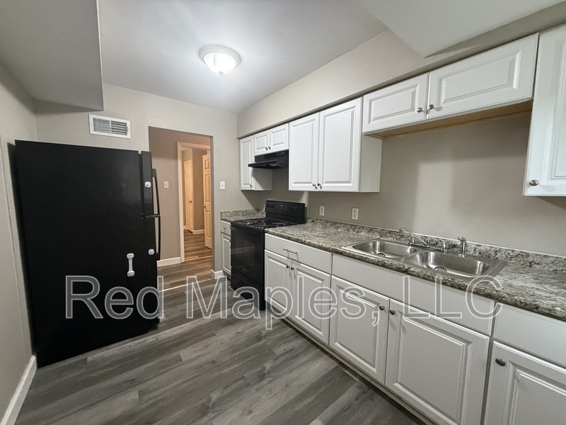 Primary Photo - 10877 Spring Garden Dr