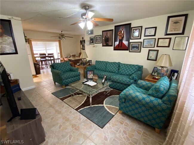 Building Photo - 1514 Edgewater Cir