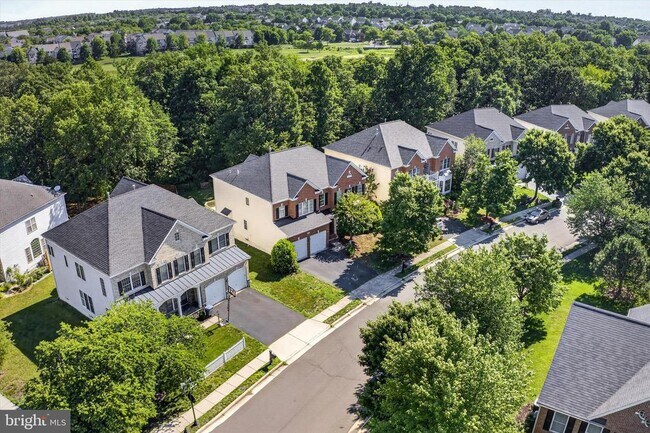 Foto del edificio - 25670 S Village Dr