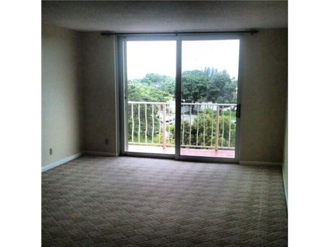 Photo - 480 Executive Center Dr Apartment