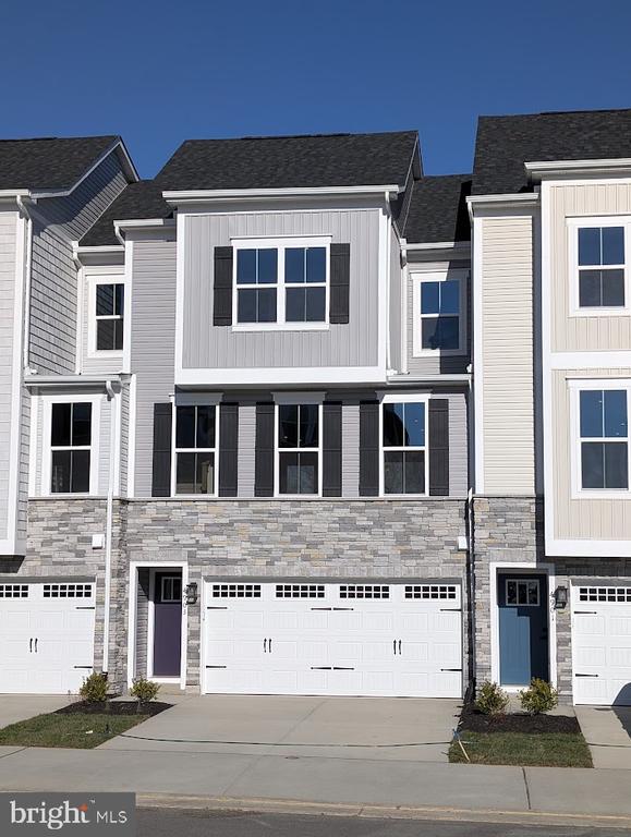 Building Photo - 4903 Dunhaven Dr