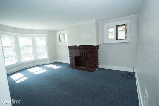 Foto del edificio - 86 Roanoke Pkwy