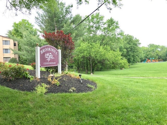 Foto del edificio - 15601 Dorset Rd