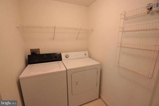 Building Photo - 4312 Mallory Hill Ln