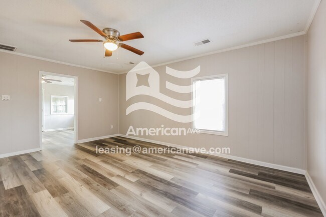 Foto del edificio - 675 Hammett Store Rd