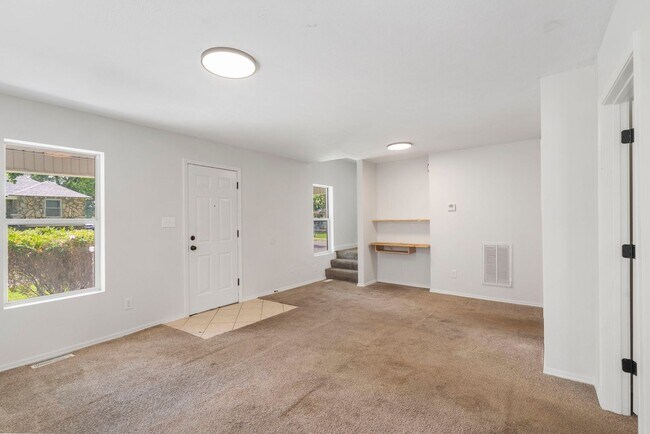 Foto del edificio - 3 bedroom | 2 bathroom | PETS WELCOME!