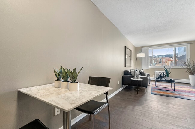 Building Photo - Uptown Square Apartments