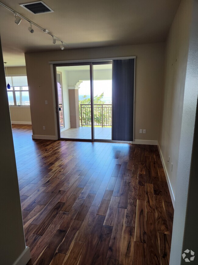 Building Photo - 47 Awela Cir