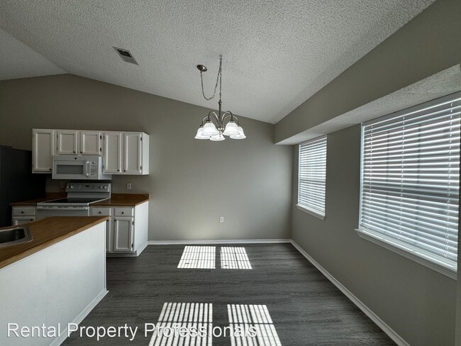 Building Photo - 4 br, 2 bath House - 9302 Greens Pt