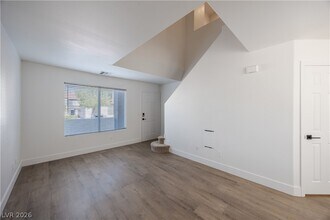 Building Photo - 540 W Horizon Ridge Pkwy