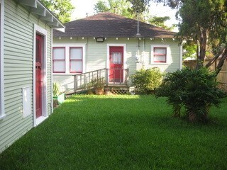 Foto del edificio - 1021 E 16th St