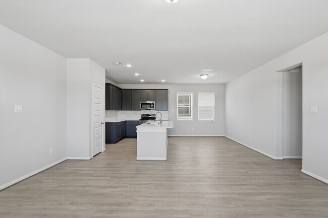 Building Photo - 10406 Milford Wds Ln