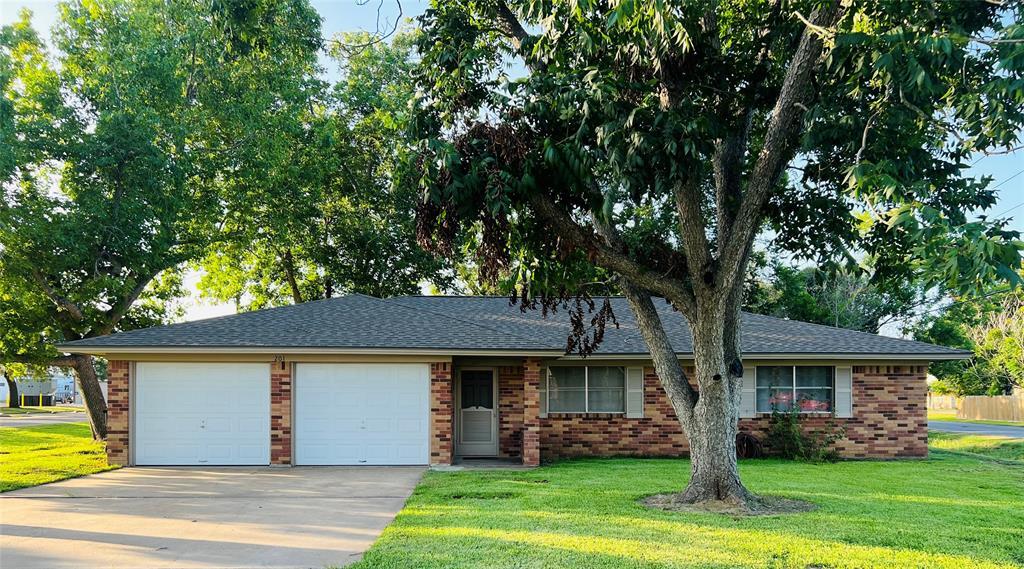 201 E Louisiana St, Brazoria, TX 77422 House Rental in Brazoria, TX