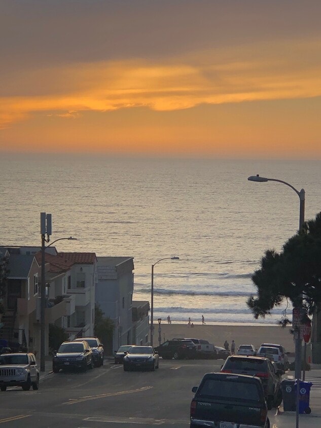 Primary Photo - 225 Marine Ave