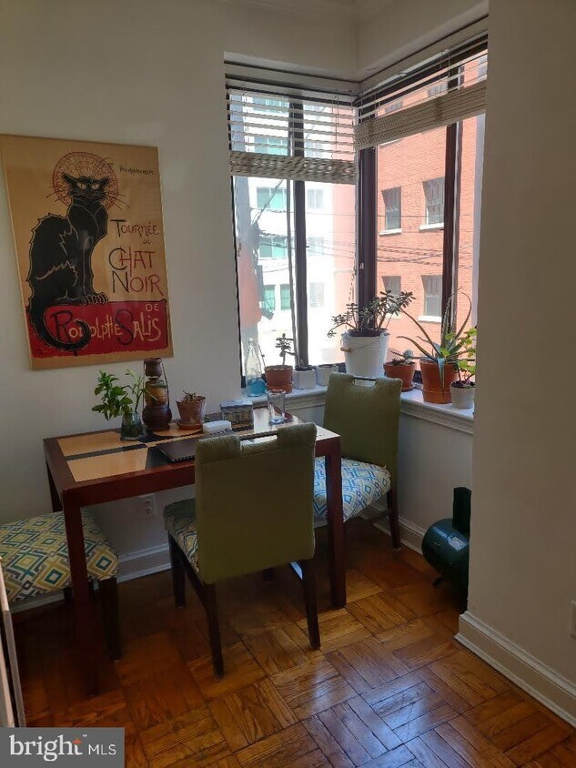 Primary Photo - 2515 K St NW