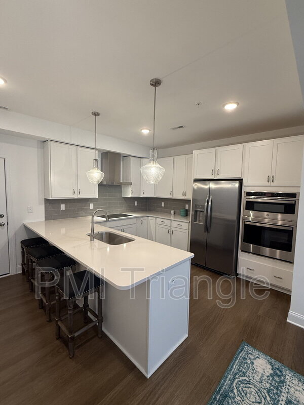 Building Photo - 1215 Shaw View Aly