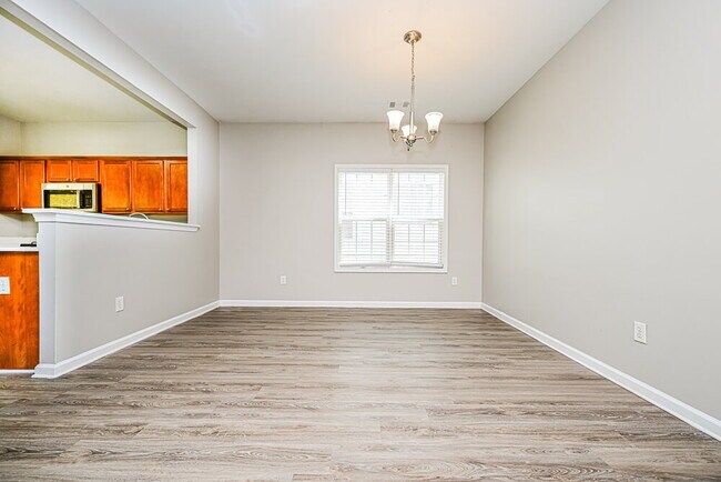 Building Photo - 512 Anglewood Trace
