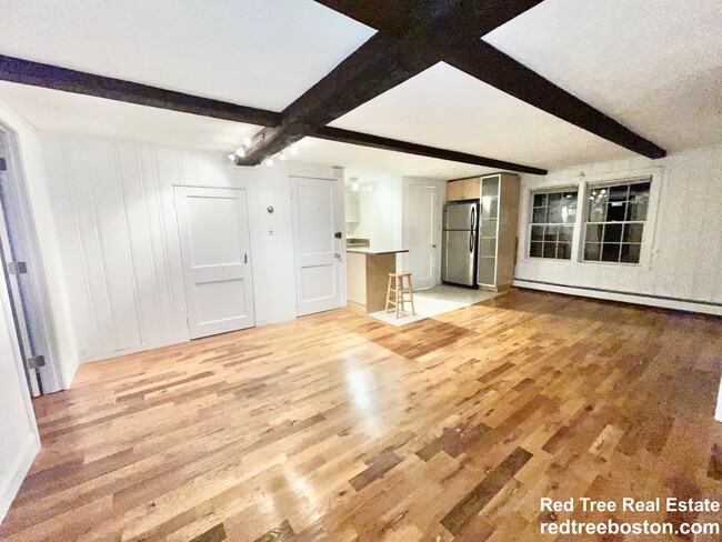 Apt 3 - 26 Fayette St
