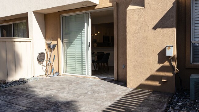 Foto del edificio - Gorgeous 3 bedrooms 2.5 baths townhome in ...